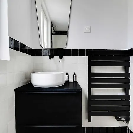 Appartamento Cosy With Ac- Near Eiffel Tower Parigi