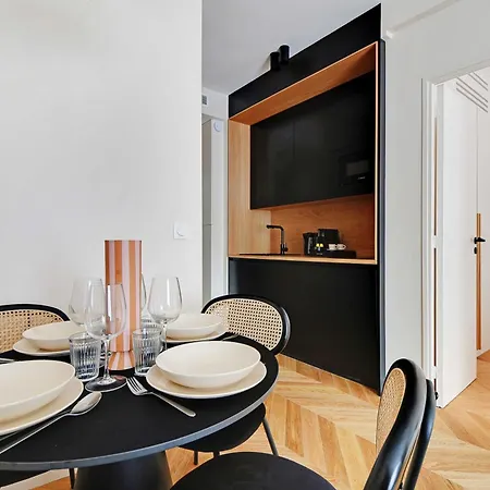 Apartment Cosy With Ac- Near Eiffel Tower
